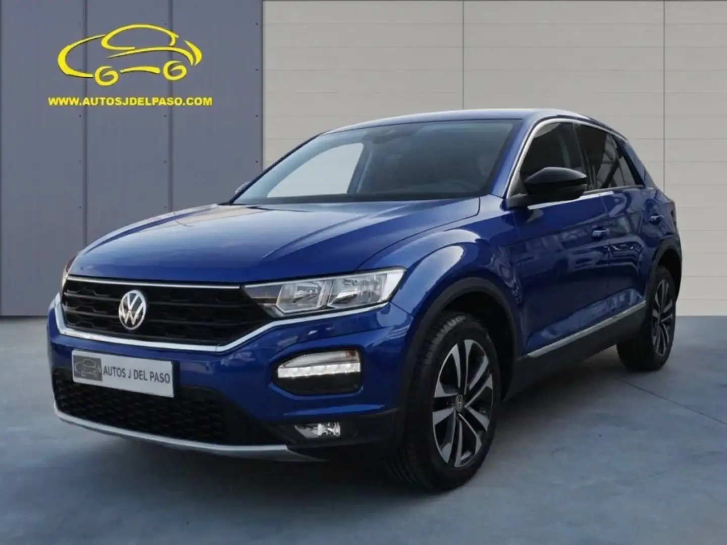 Volkswagen T-Roc 1.0 TSI Advance 81kW Azul - 1