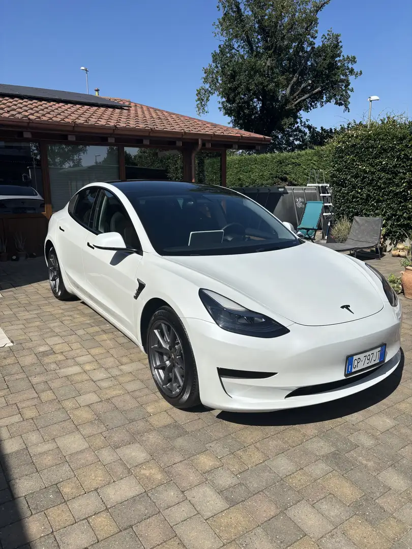 Tesla Model 3 Standard rwd Plus - 1