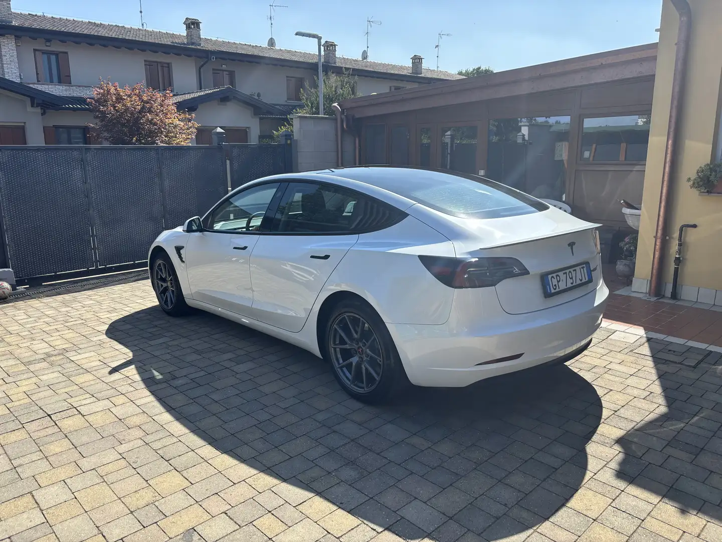 Tesla Model 3 Standard rwd Plus - 2