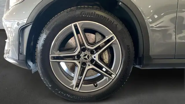 Mercedes-Benz GLC view 5