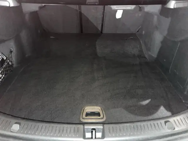 Mercedes-Benz E-Class view 12