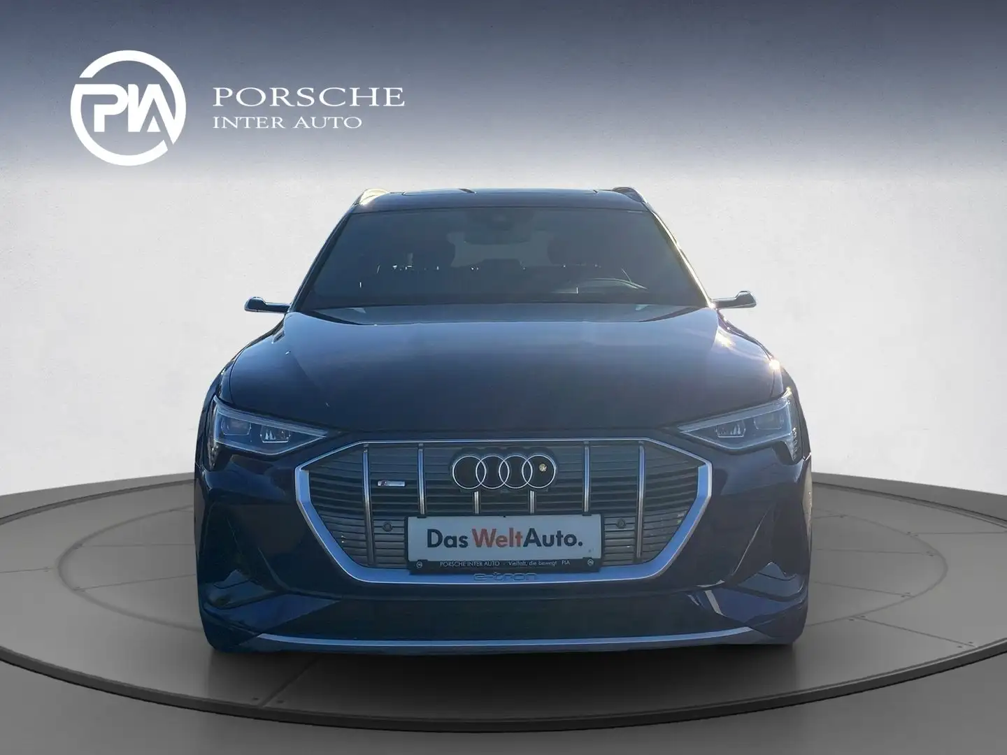 Audi e-tron 55 quattro 300 kW S line Blau - 2