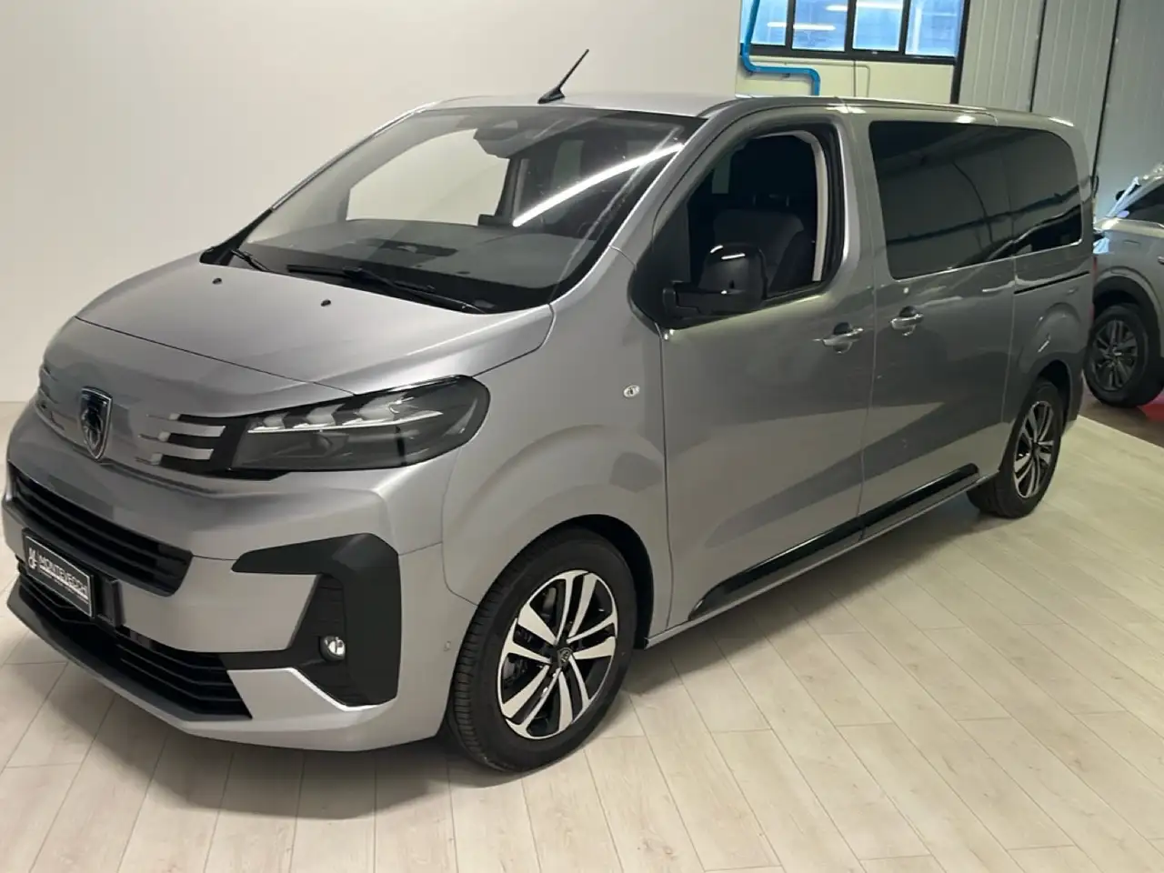Peugeot Traveller 2026