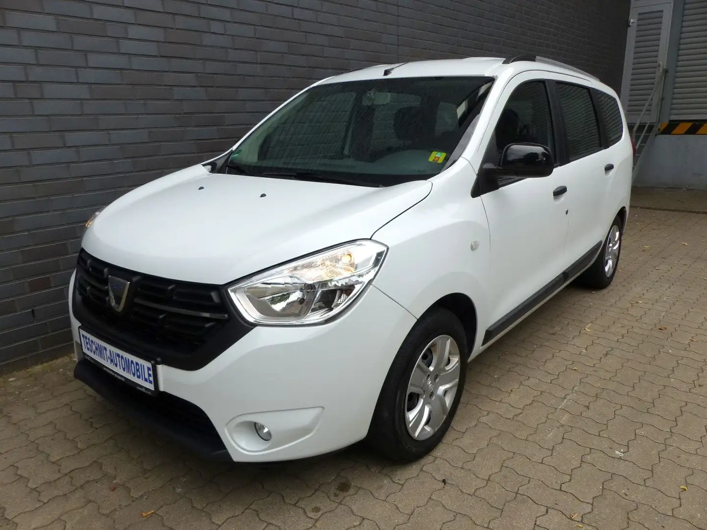 Dacia Lodgy Comfort Klima/Tempomat/AHK/Bluetooth/1.Hd Weiß - 2