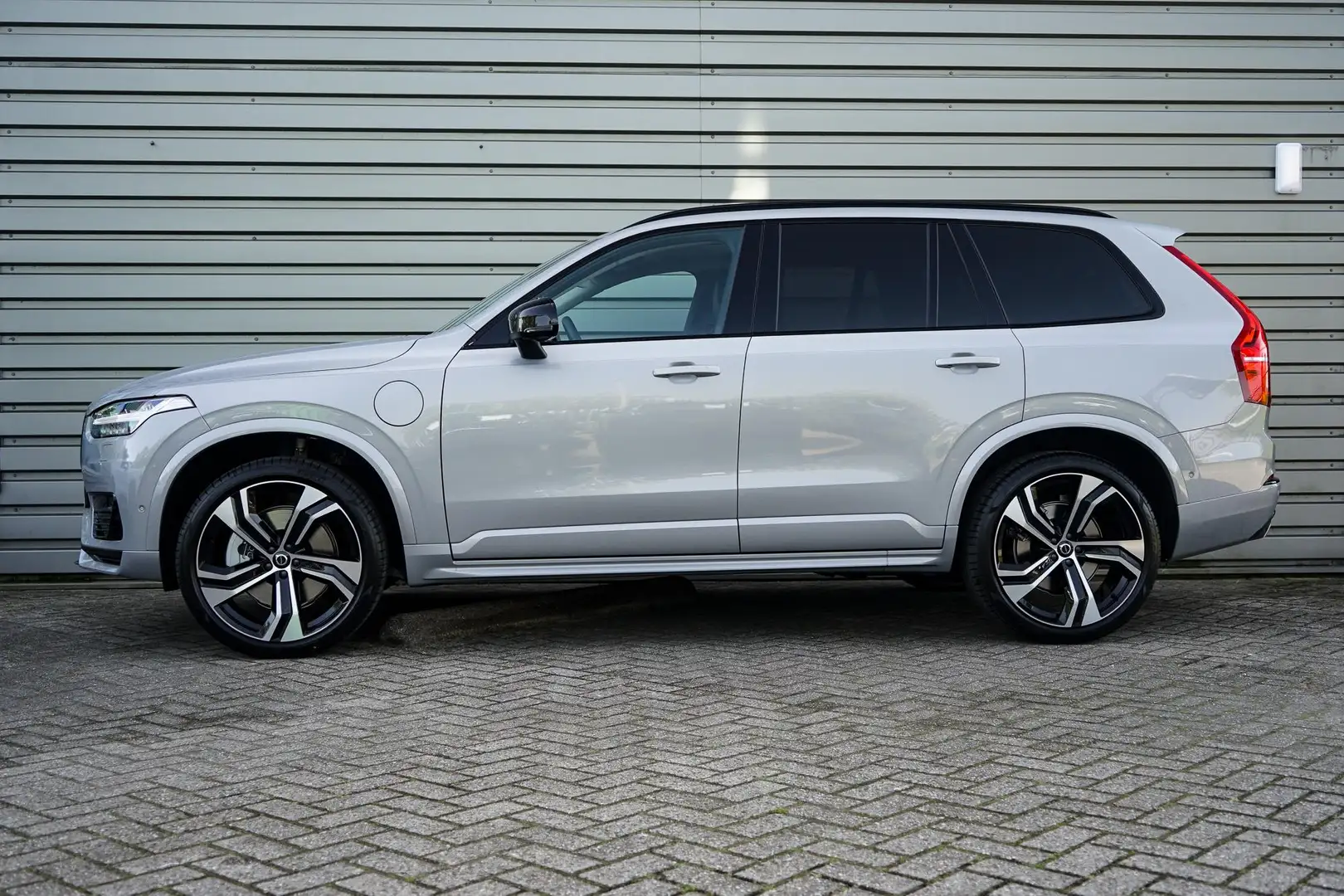 Volvo XC90 2.0 T8 Recharge AWD Ultimate Dark | Luchtvering | - 2