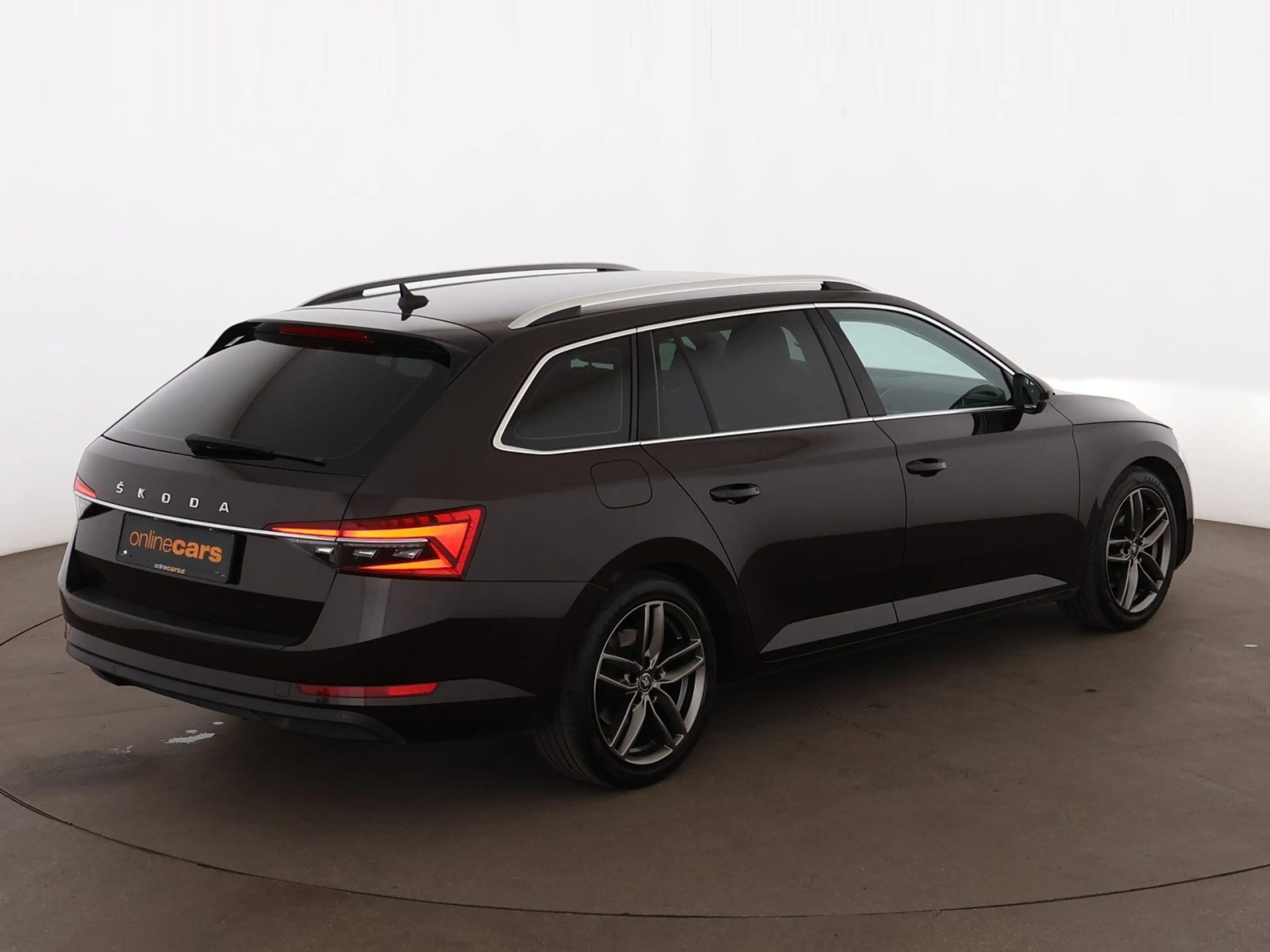 Skoda Superb Combi 2.0 TDI 4x4 Style Aut MATRIX STANDHZ — photo 8