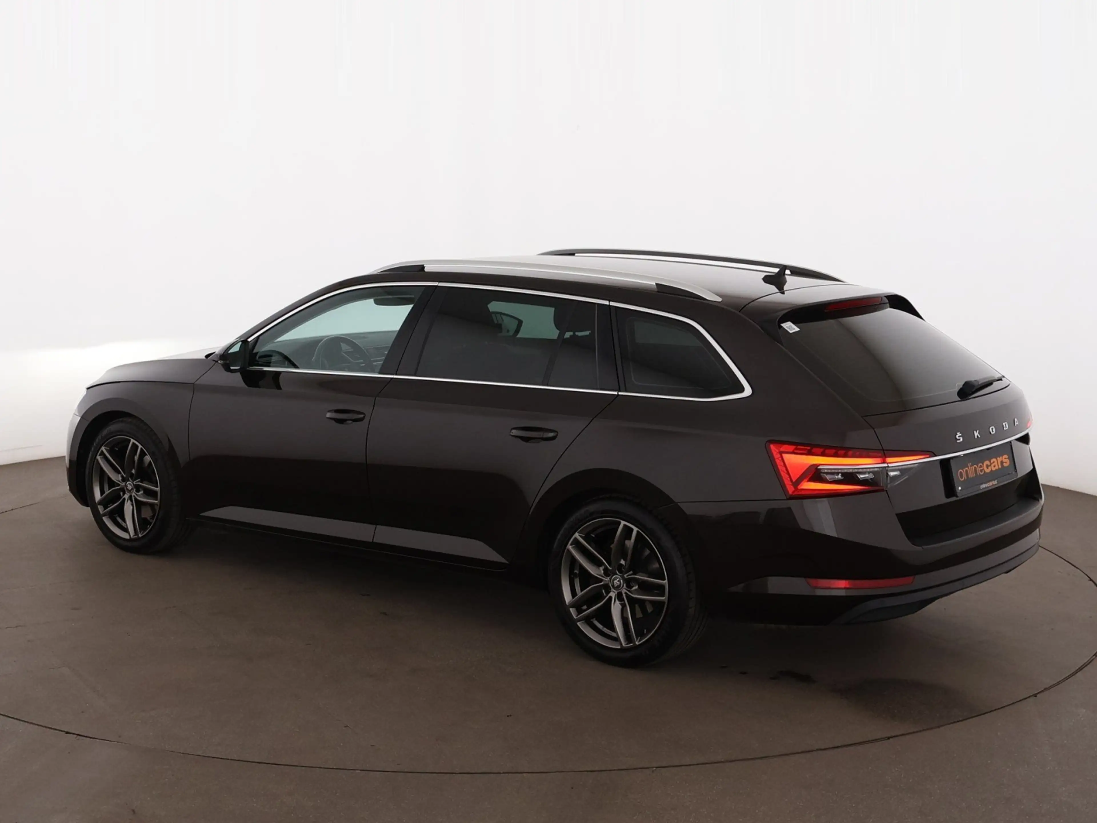 Skoda Superb Combi 2.0 TDI 4x4 Style Aut MATRIX STANDHZ — photo 6