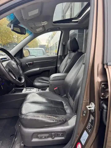 Hyundai Santa Fe view 10
