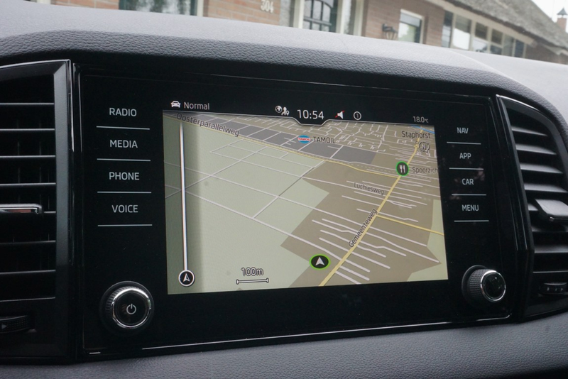 Skoda Karoq 1.5 TSI ACT Sportline Business Camera/Navi/App-Con — photo 11