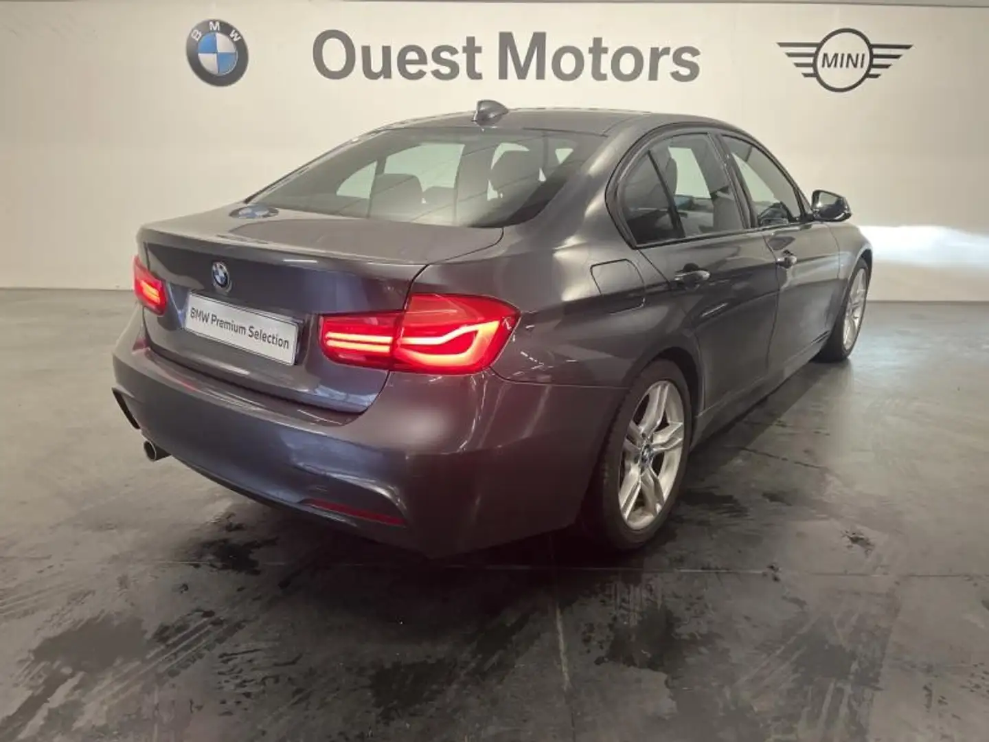 BMW 318 318dA 150ch M Sport Gris - 2