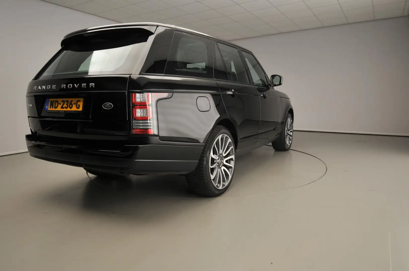 Land Rover Range Rover 3.0 TDV6 Autobiography Zwart - 2
