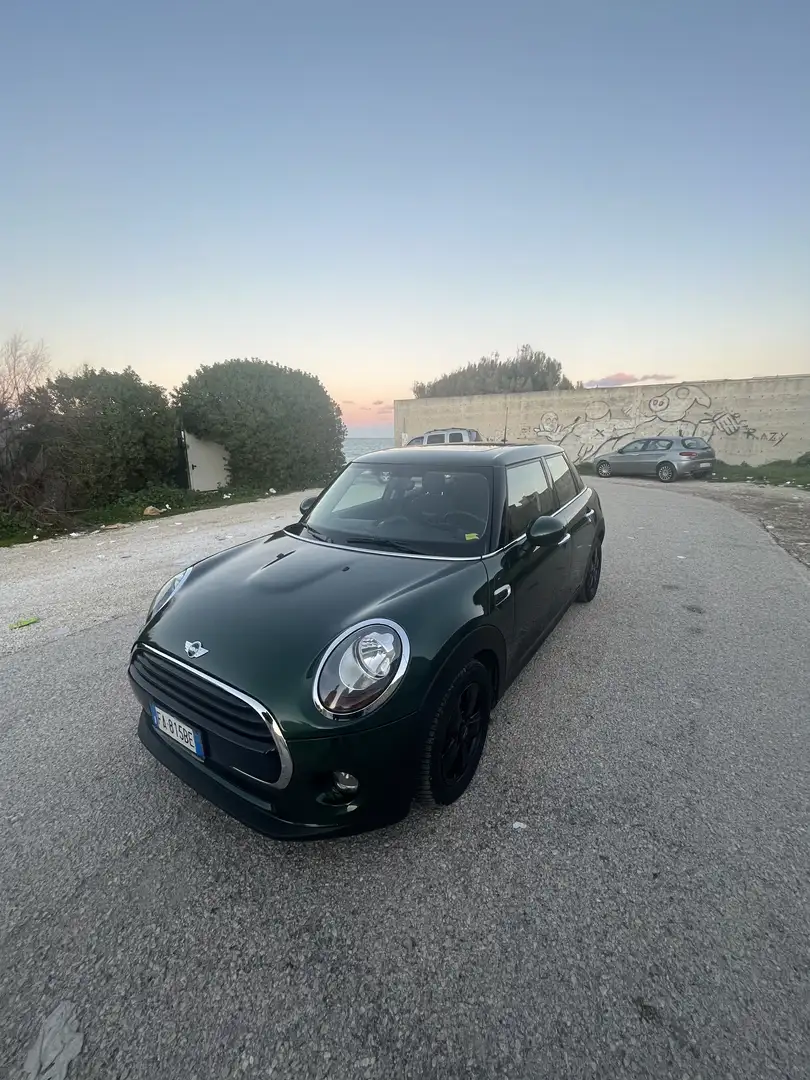 MINI Cooper D 1.5 5p Verde - 1