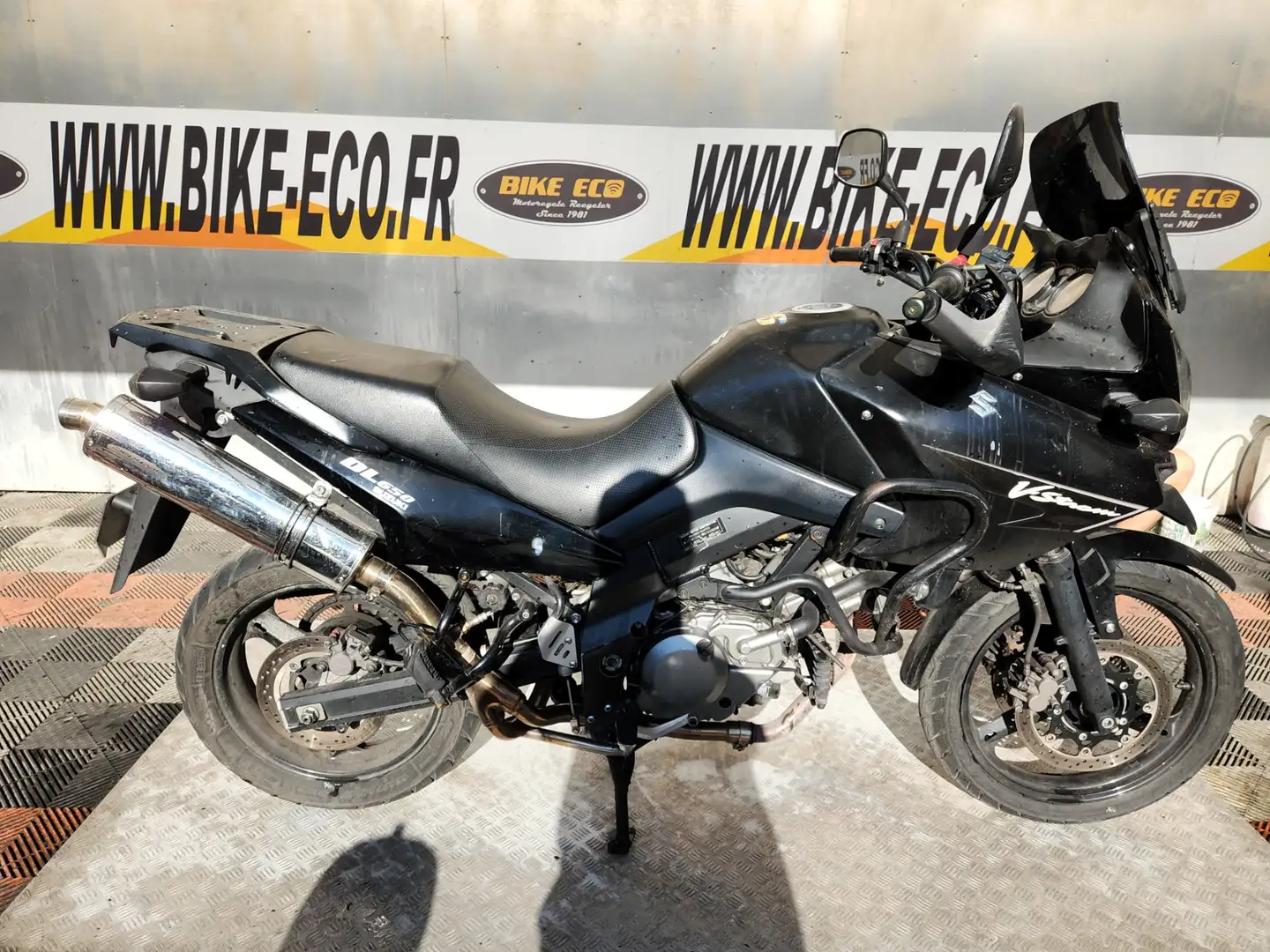 Suzuki V-Strom 650 Negro - 1