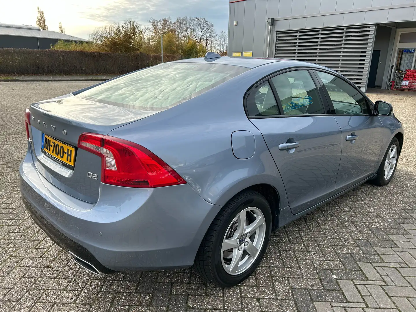 Volvo S60 S60 2.0 D2 Polar Dynamic Bleu - 2