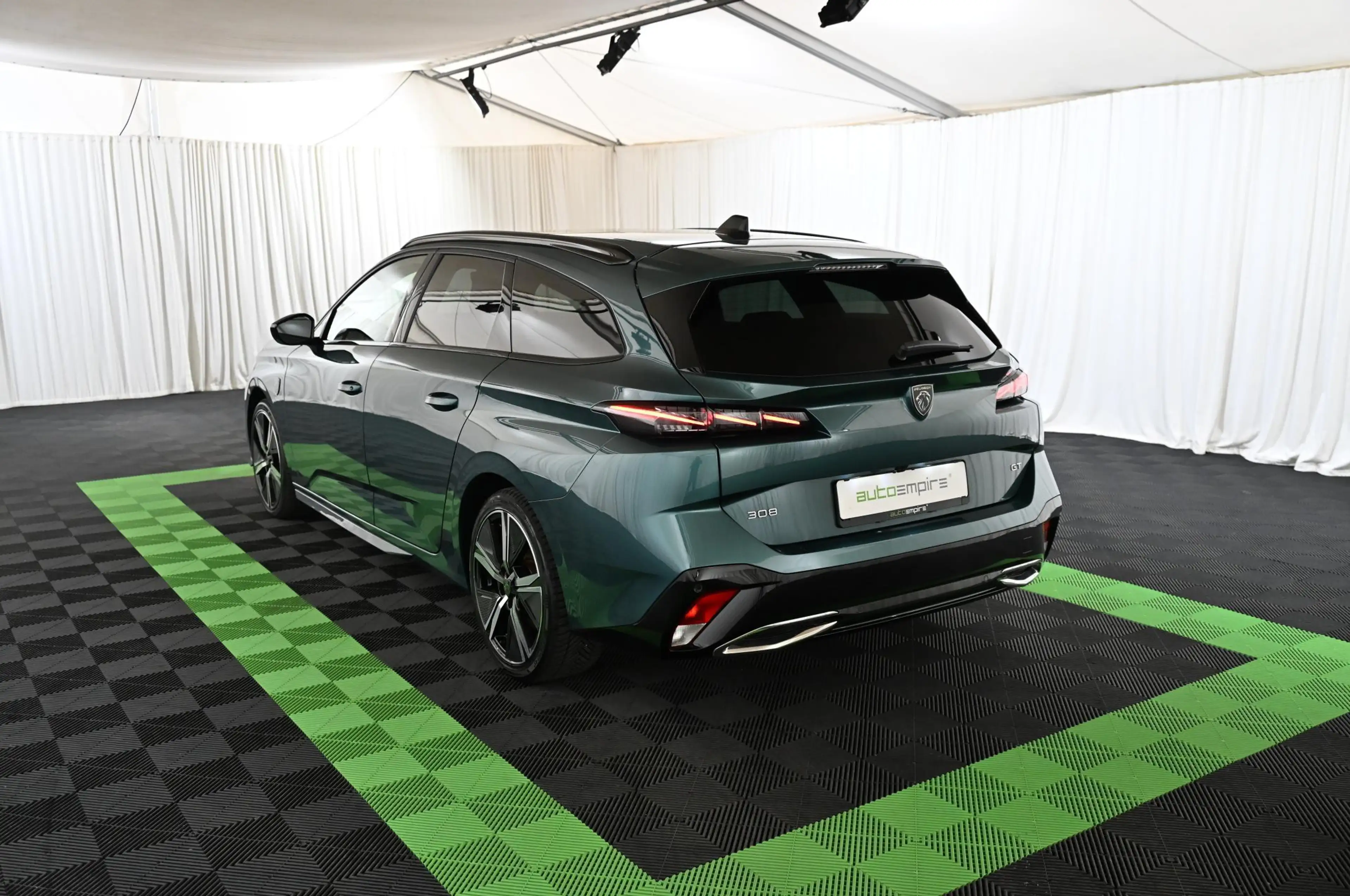 Peugeot 308 SW 1.2 e-THP EAT8 GT LED/NAVI/SOUND-HIFI/18 — photo 6