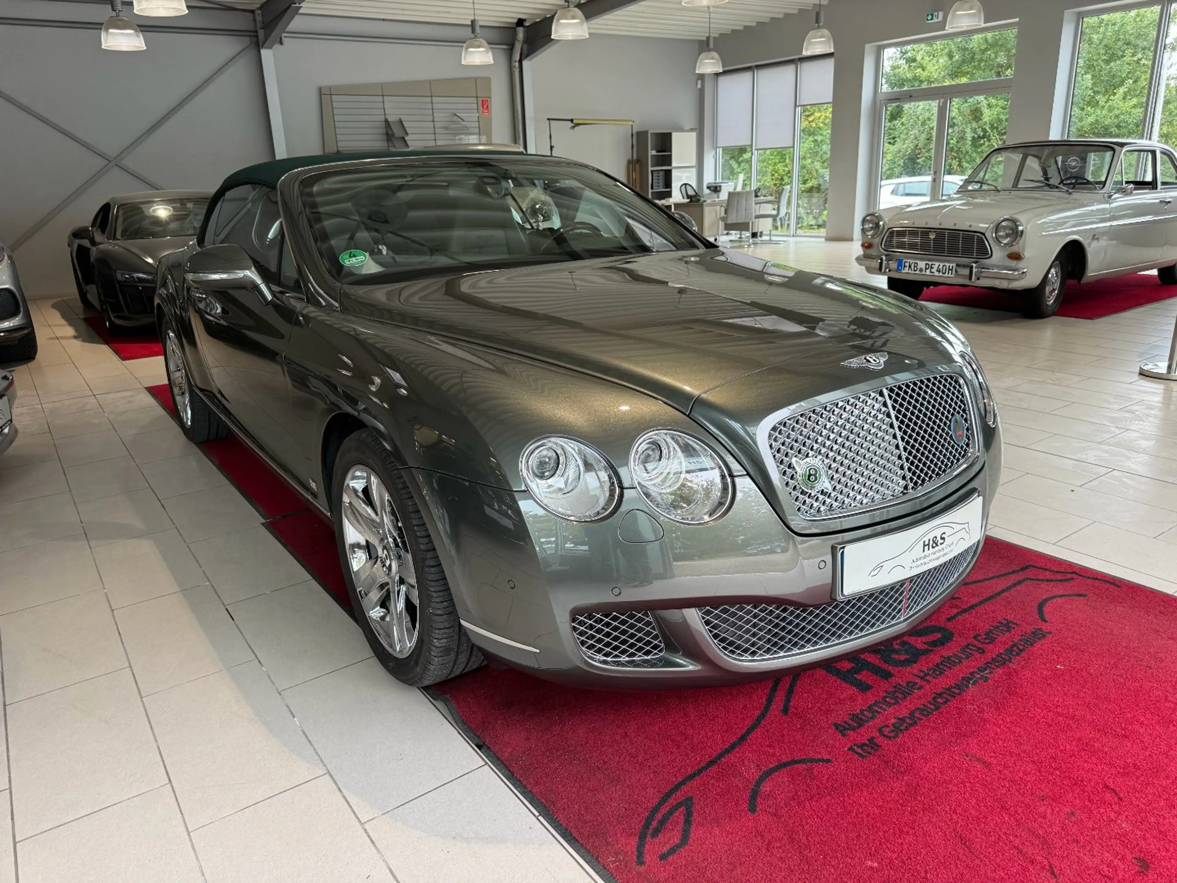 Bentley Continental GTC Continental GTC — photo 3