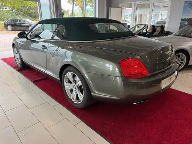 Bentley Continental GT view 7