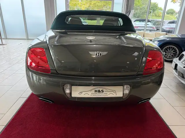 Bentley Continental GT view 8