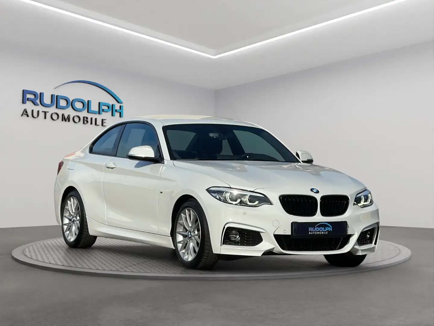 BMW 230 i M SPORT COUPÉ AUTOMATIK 1. HAND GARANTIE Weiß - 1
