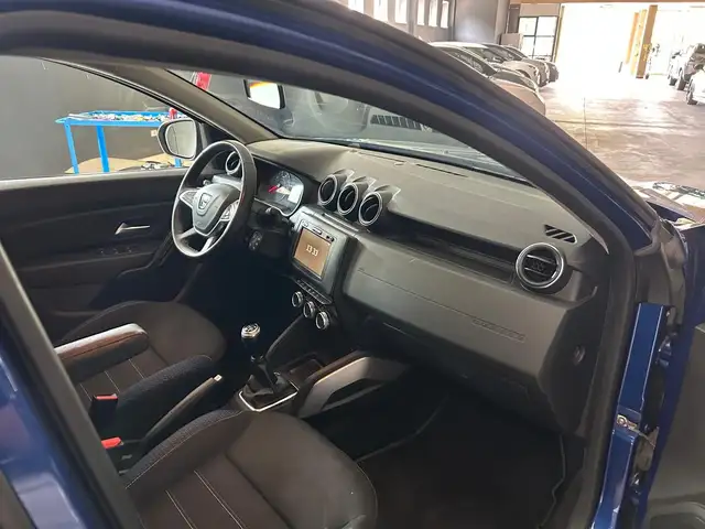 Dacia Duster view 9