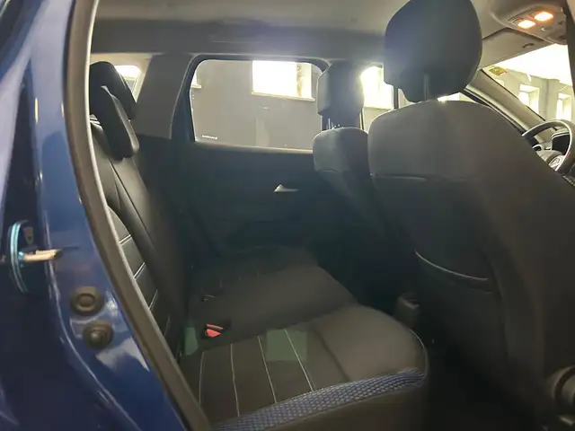 Dacia Duster view 8