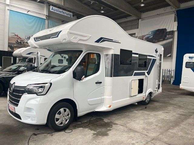 Ahorn A 640 mit Solaranlage/AHK