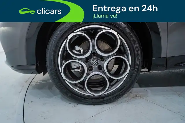 Alfa Romeo Tonale view 11
