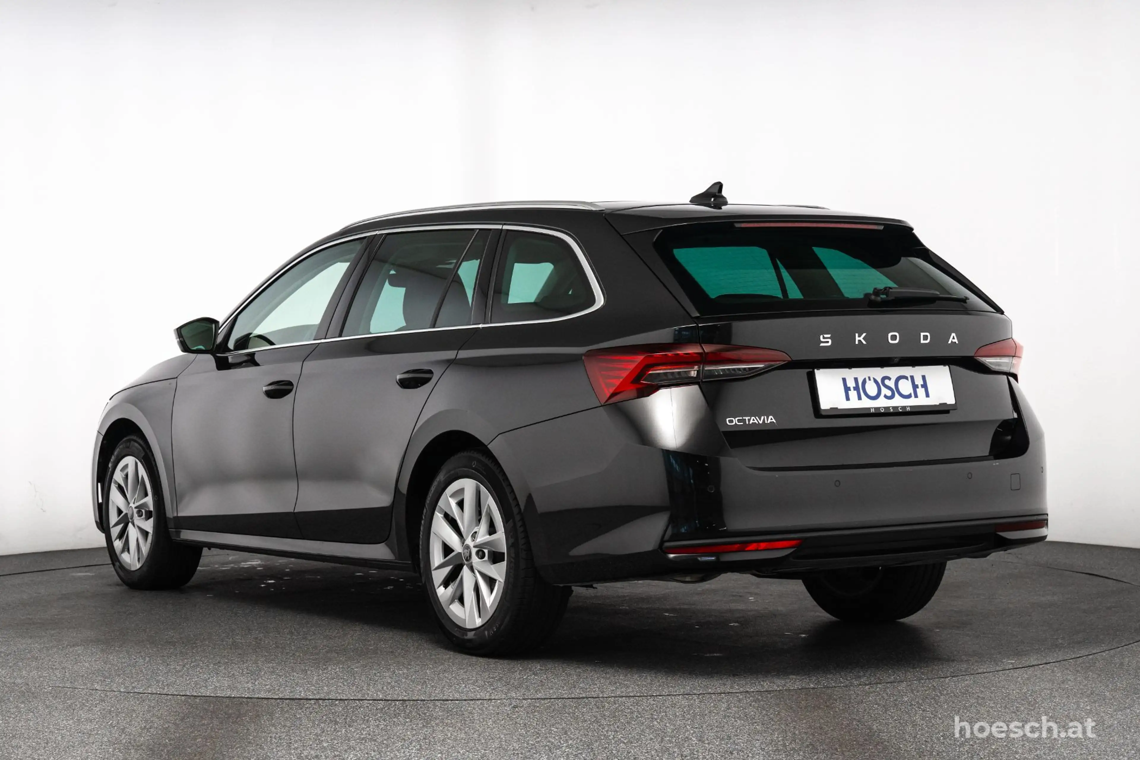 Skoda Octavia Combi Selection TDI PANO WINTER-PREMIUM AKTION — photo 4