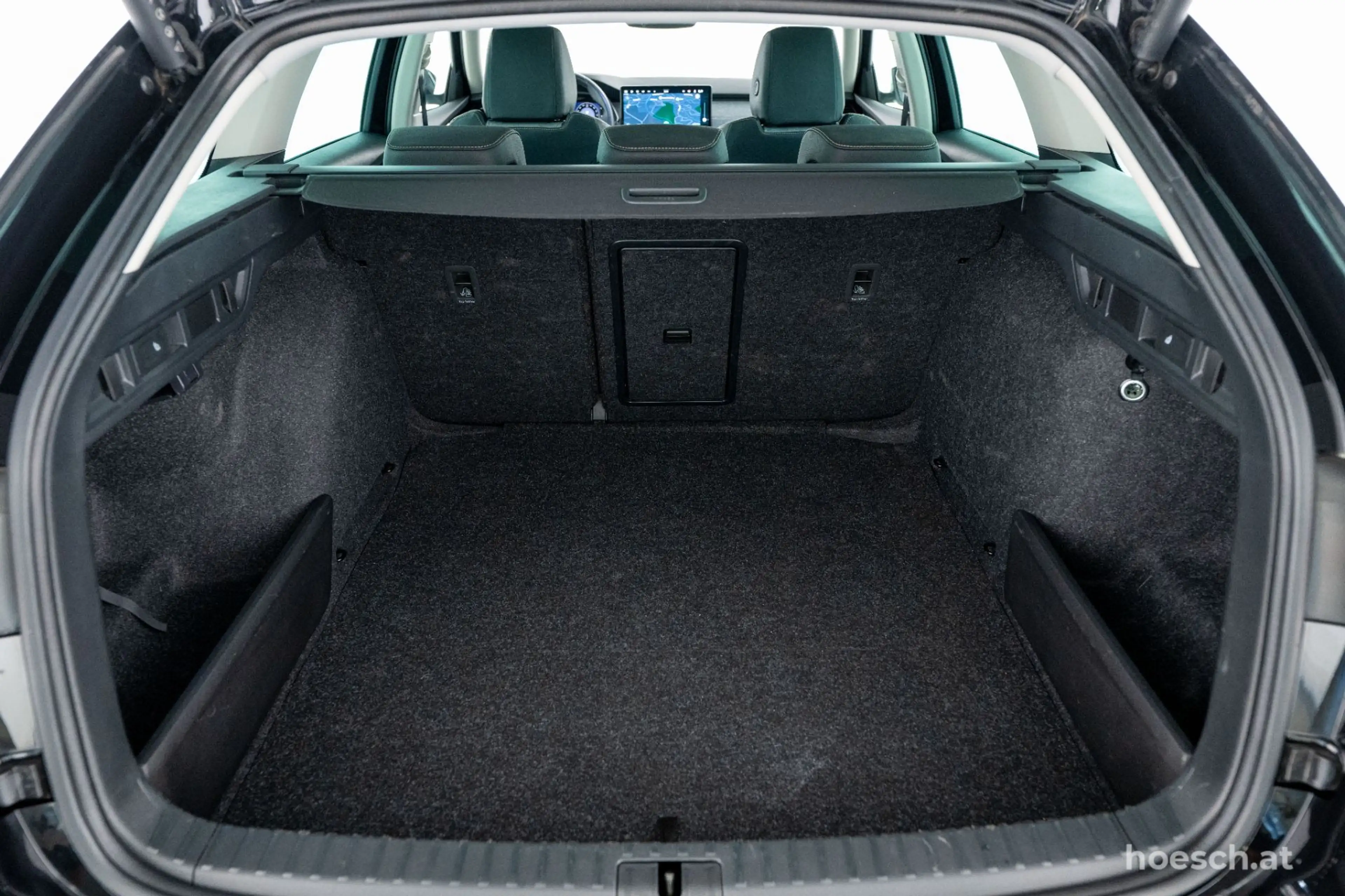 Skoda Octavia Combi Selection TDI PANO WINTER-PREMIUM AKTION — photo 8