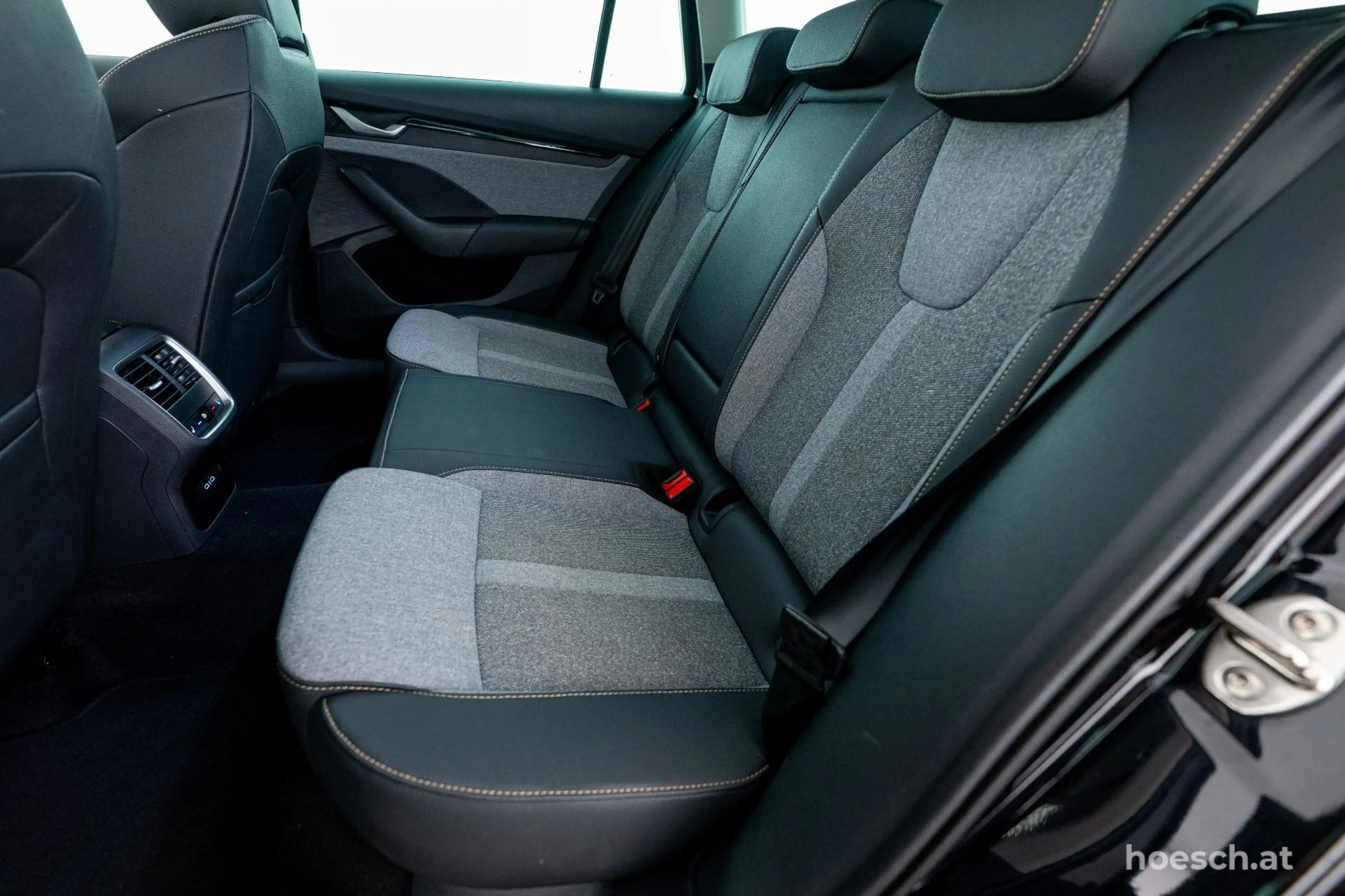 Skoda Octavia Combi Selection TDI PANO WINTER-PREMIUM AKTION — photo 7