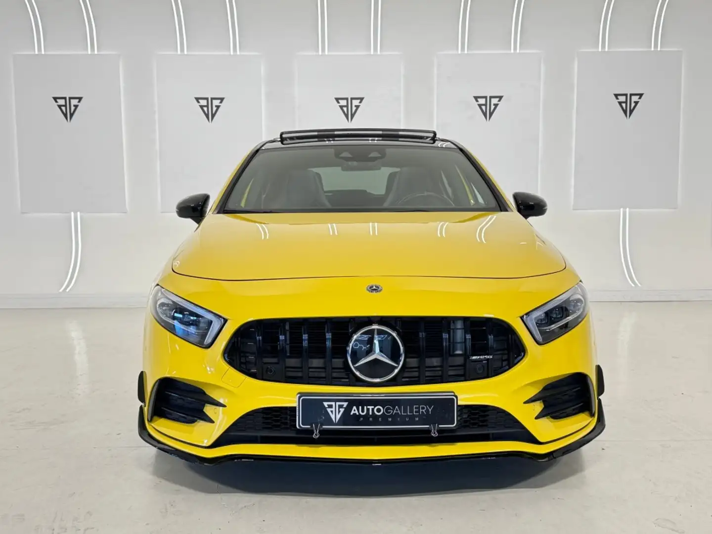 Mercedes-Benz A 35 AMG 4Matic+ 7G-DCT Žlutá - 2