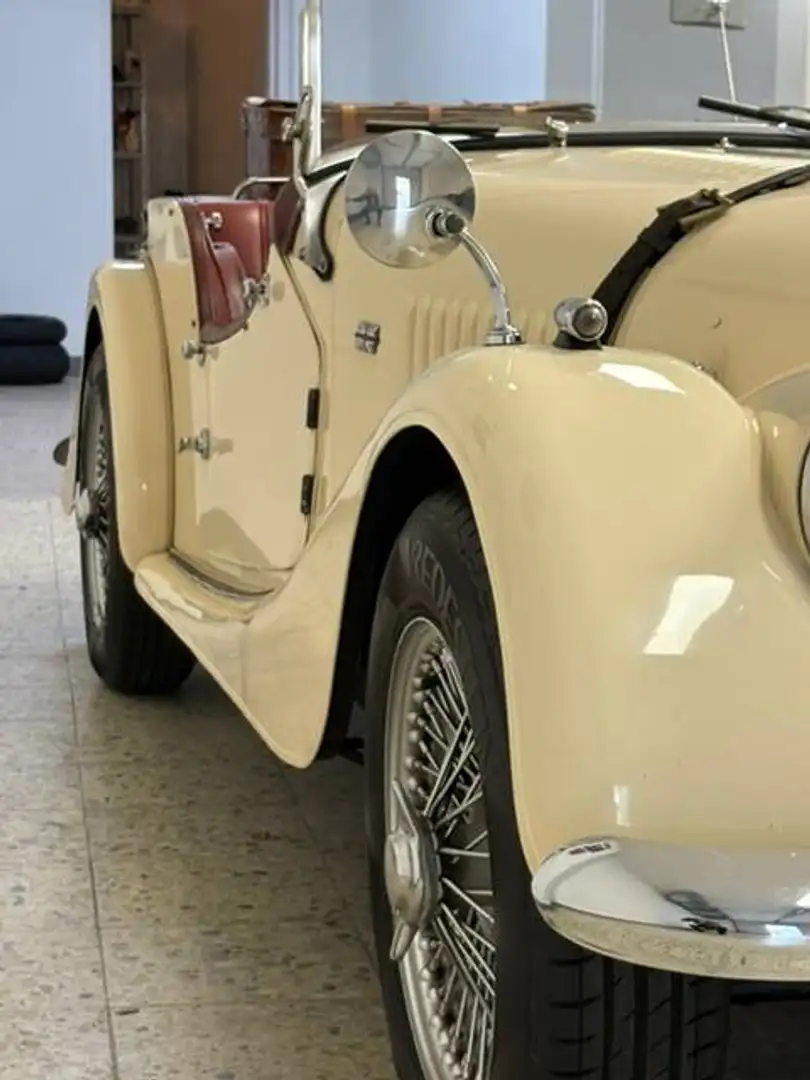 Morgan 4/4 Roadster RHD Beige - 2