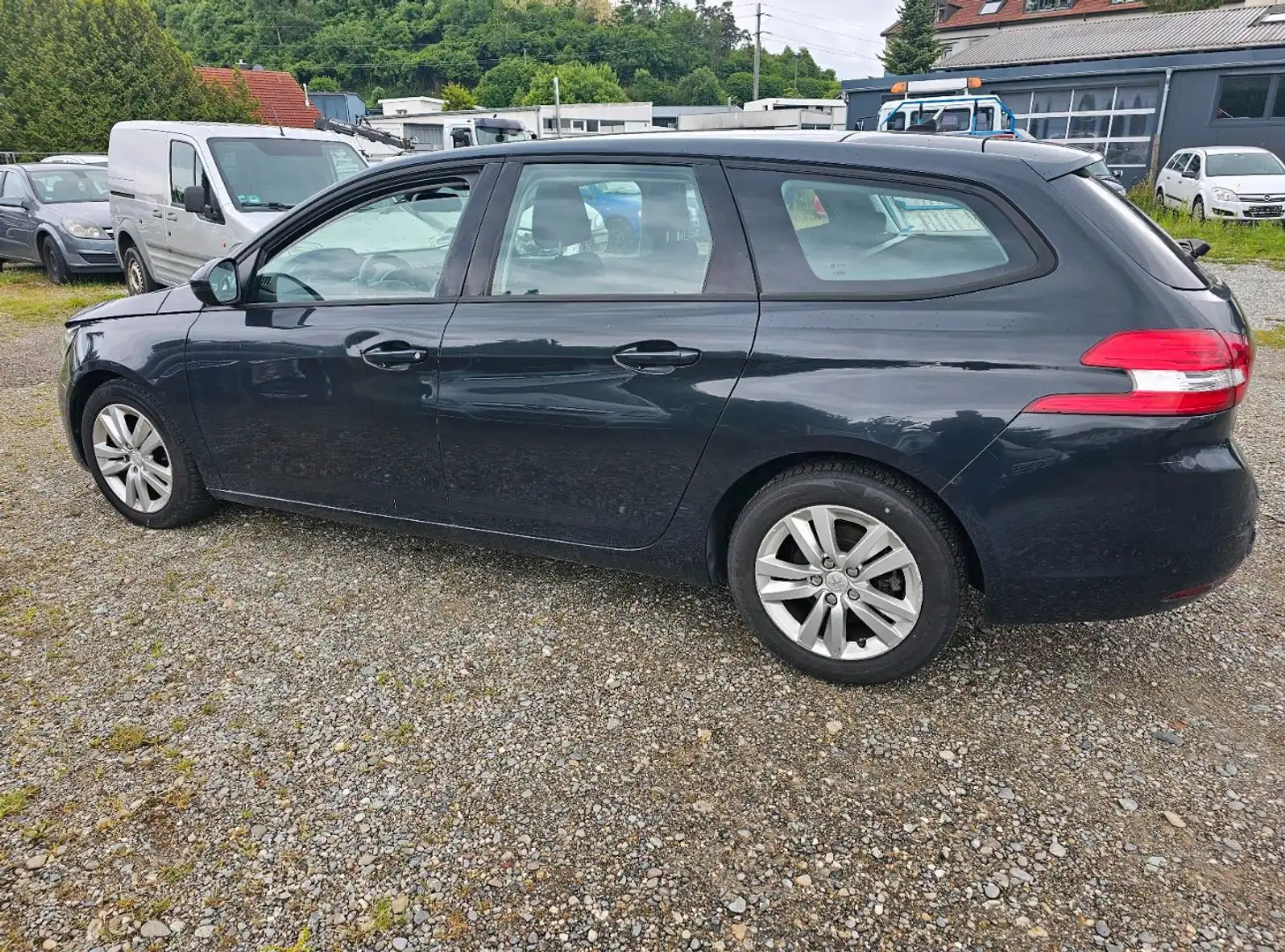 Peugeot 308 SW 1.6 BlueHDi 120ch S&S BVM6 Allure - 2