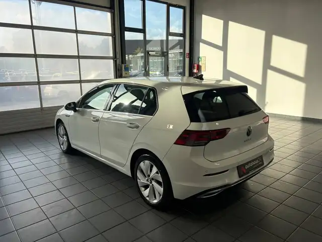 Volkswagen Golf view 4