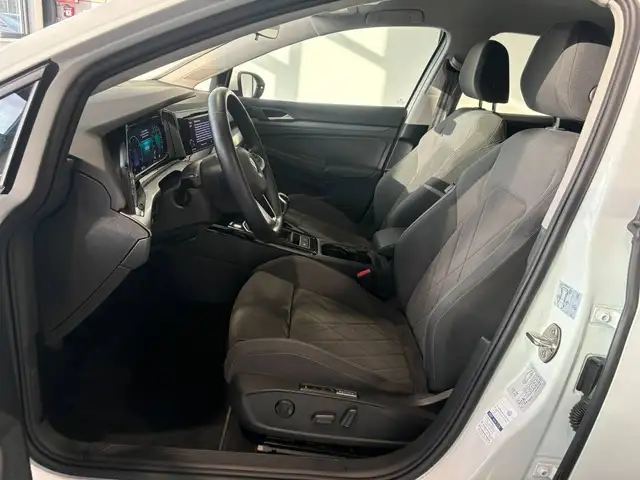 Volkswagen Golf view 8
