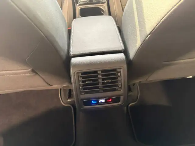 Volkswagen Golf view 13