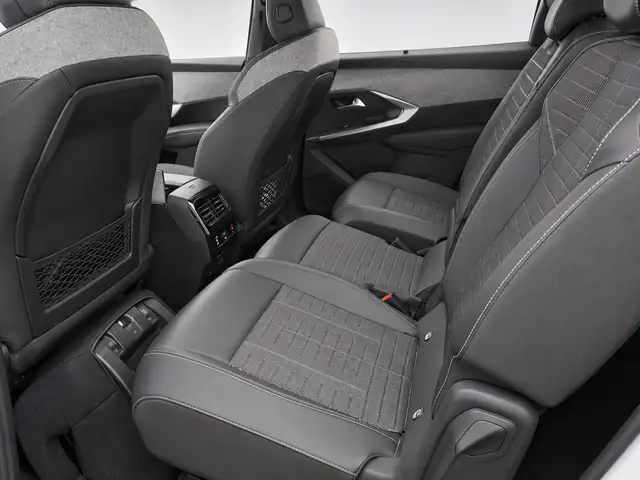 Peugeot 5008 view 6