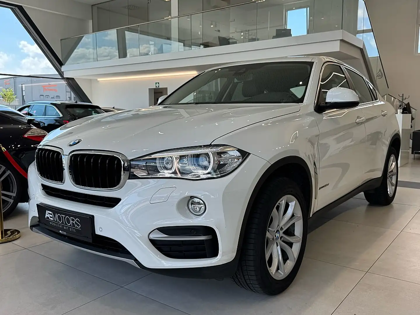 BMW X6 xDrive30d Sport Coupé Österreich-Paket Aut. // ... Weiß - 2