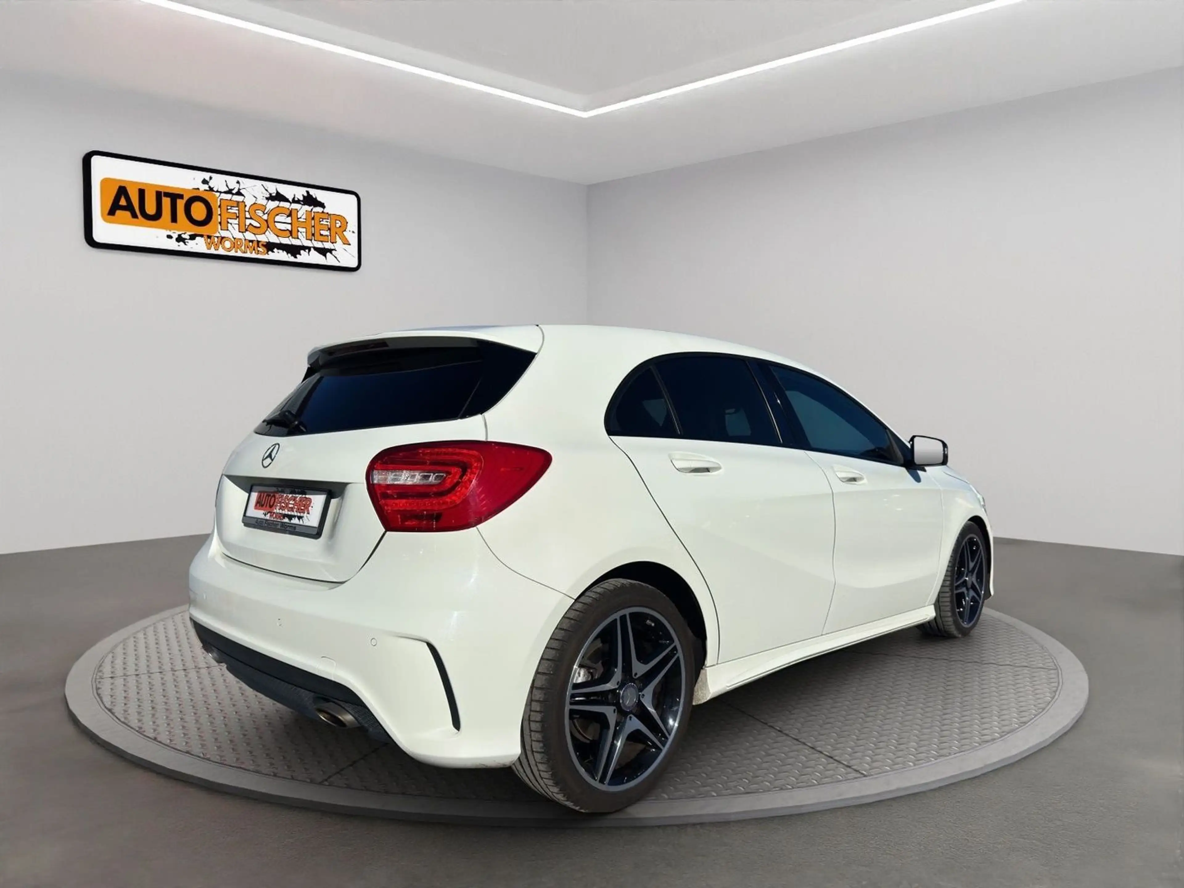 Mercedes-Benz A 180 AMG Line BlueEfficiency — photo 7