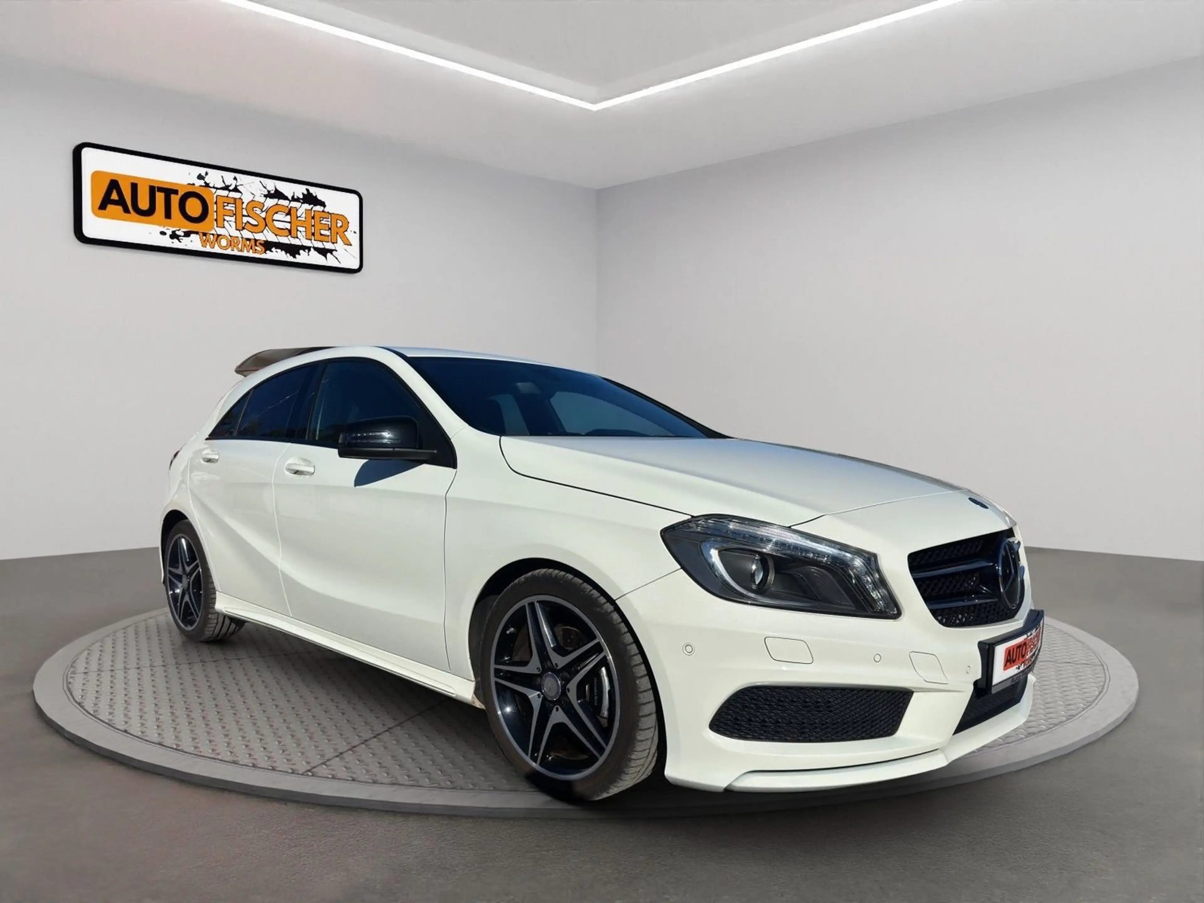 Mercedes-Benz A 180 AMG Line BlueEfficiency