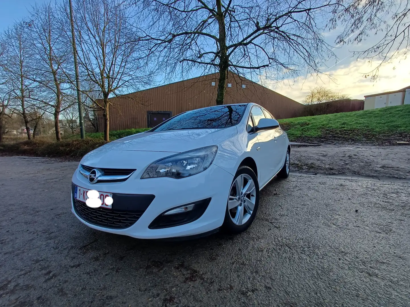 Opel Astra 1.4i Enjoy Blanc - 1