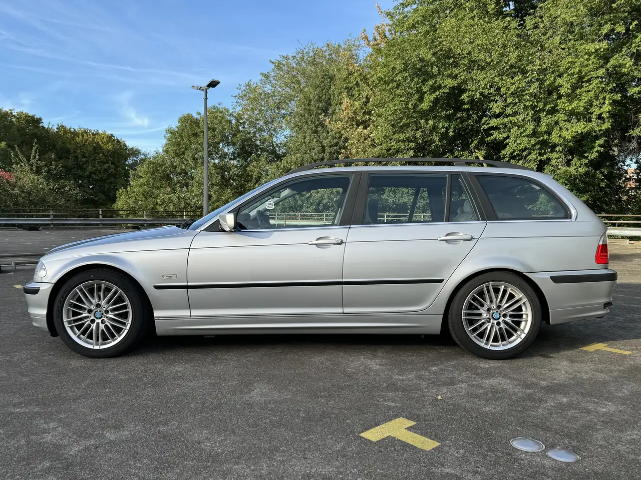 BMW 325 Alcantara | Handbak | 19 jaar 1 eigenaar, foto 2