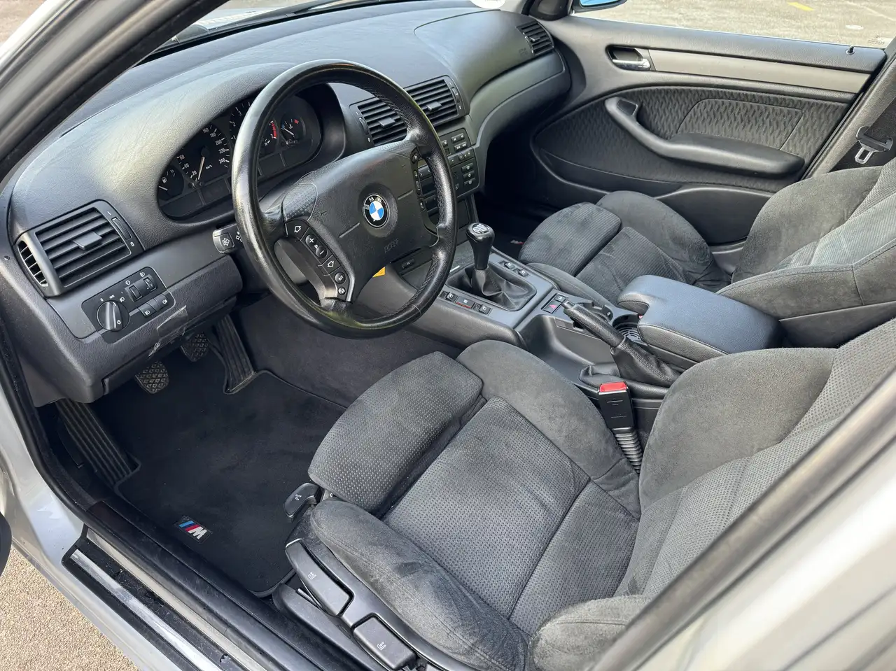 BMW 325 Alcantara | Handbak | 19 jaar 1 eigenaar, foto 11