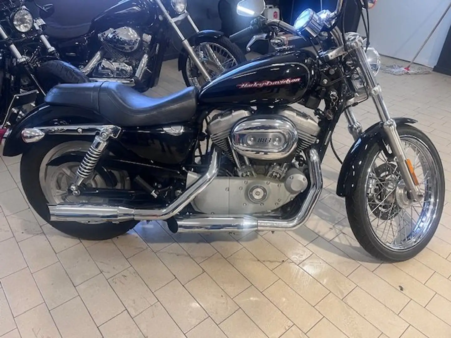 Harley-Davidson Sportster XL 883 custom Fekete - 1