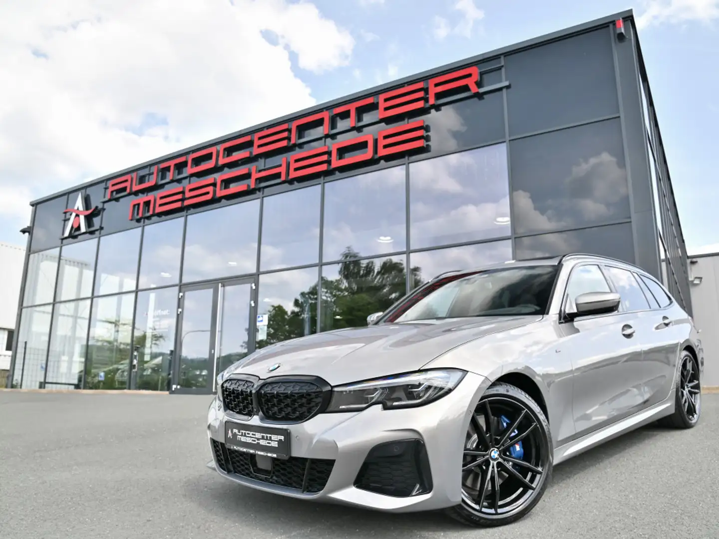 BMW 340 xDrive Touring Vollleder* Pano* AHK* 19 Gris - 1