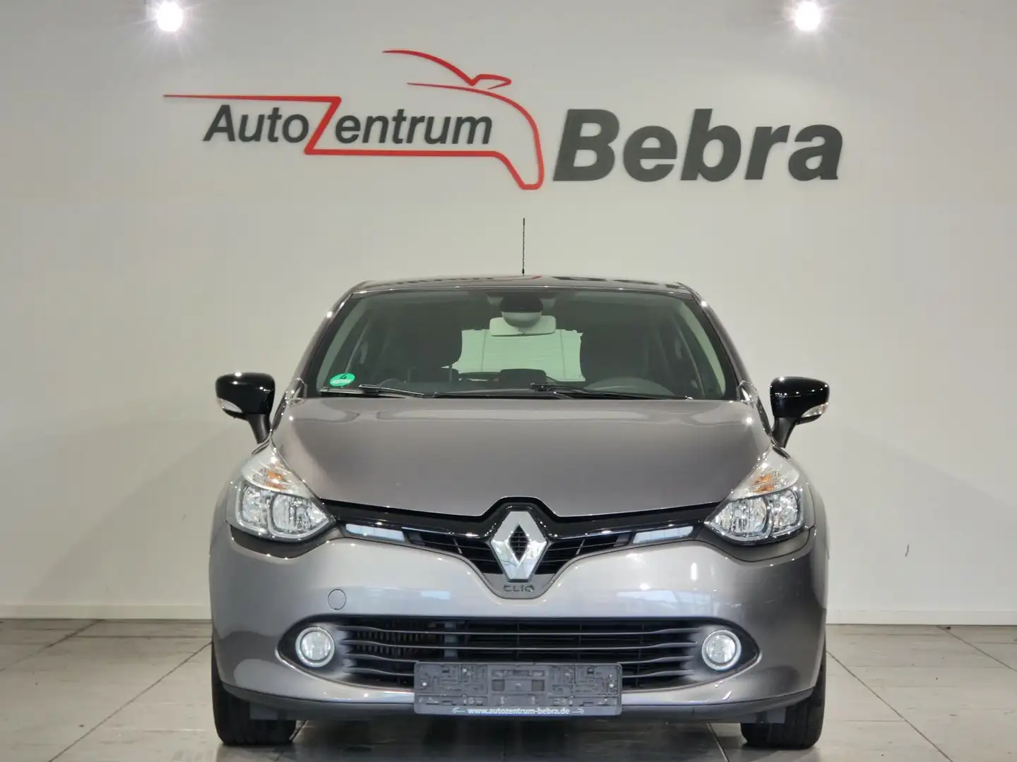 Renault Clio IV Luxe Navigation/SHZ/Alu/MFL/Klima/Tempom Grijs - 2