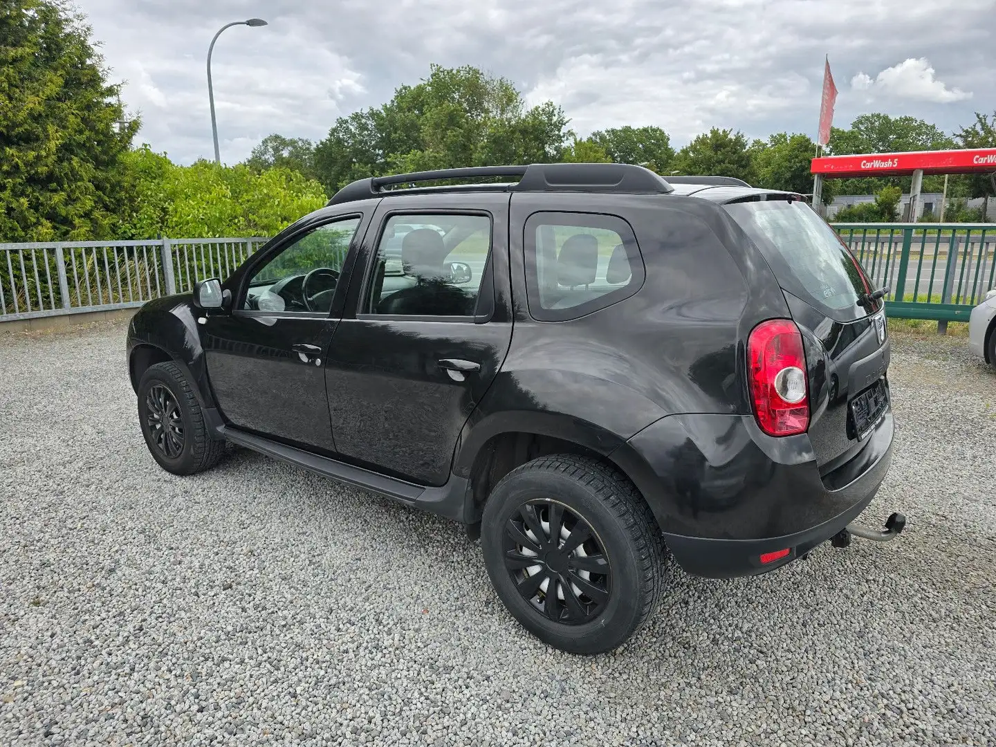 Dacia Duster I Laureate 4x2 Schwarz - 2