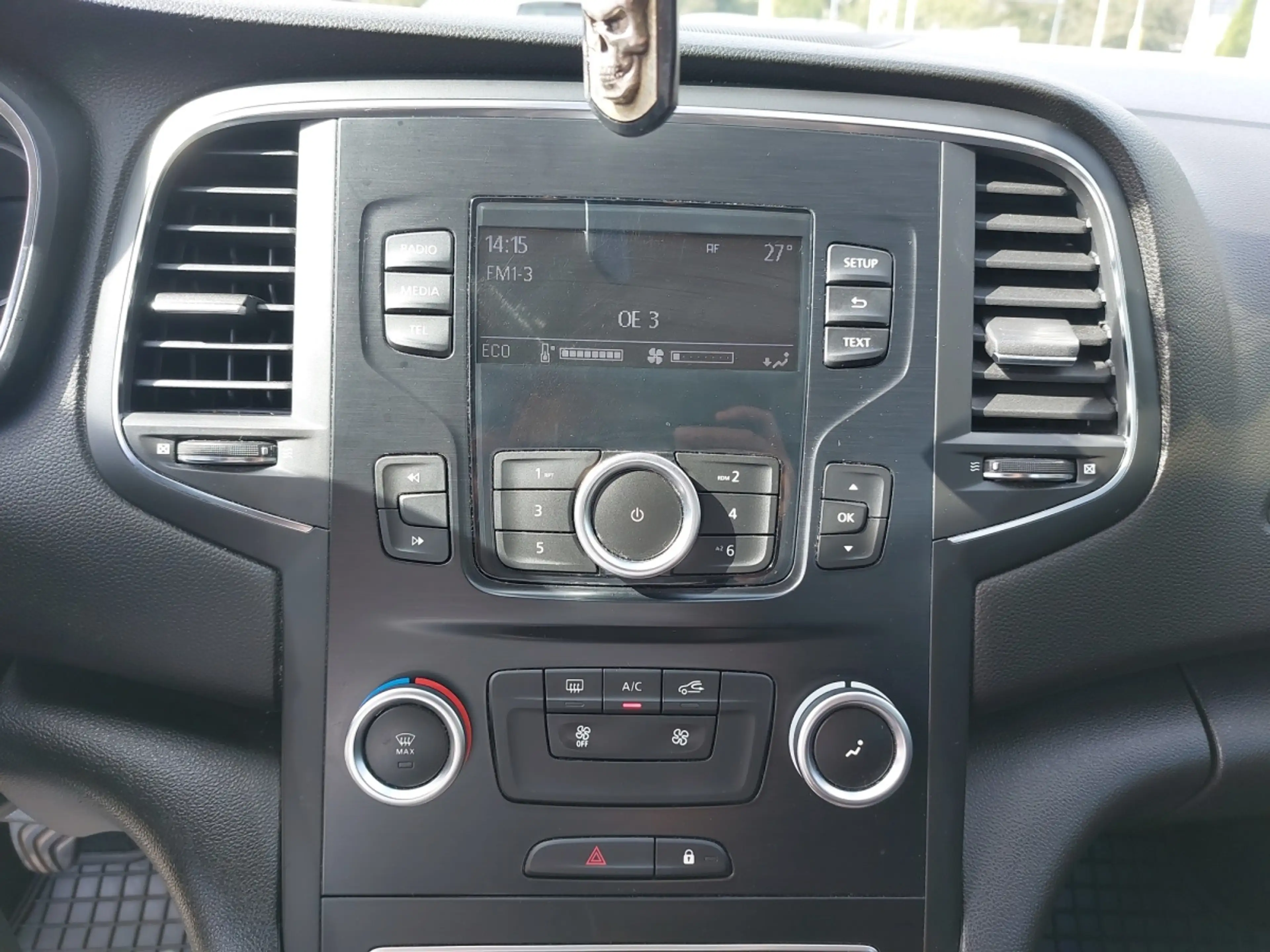 Renault Megane MEGANE GT Life TCe 100 — photo 10