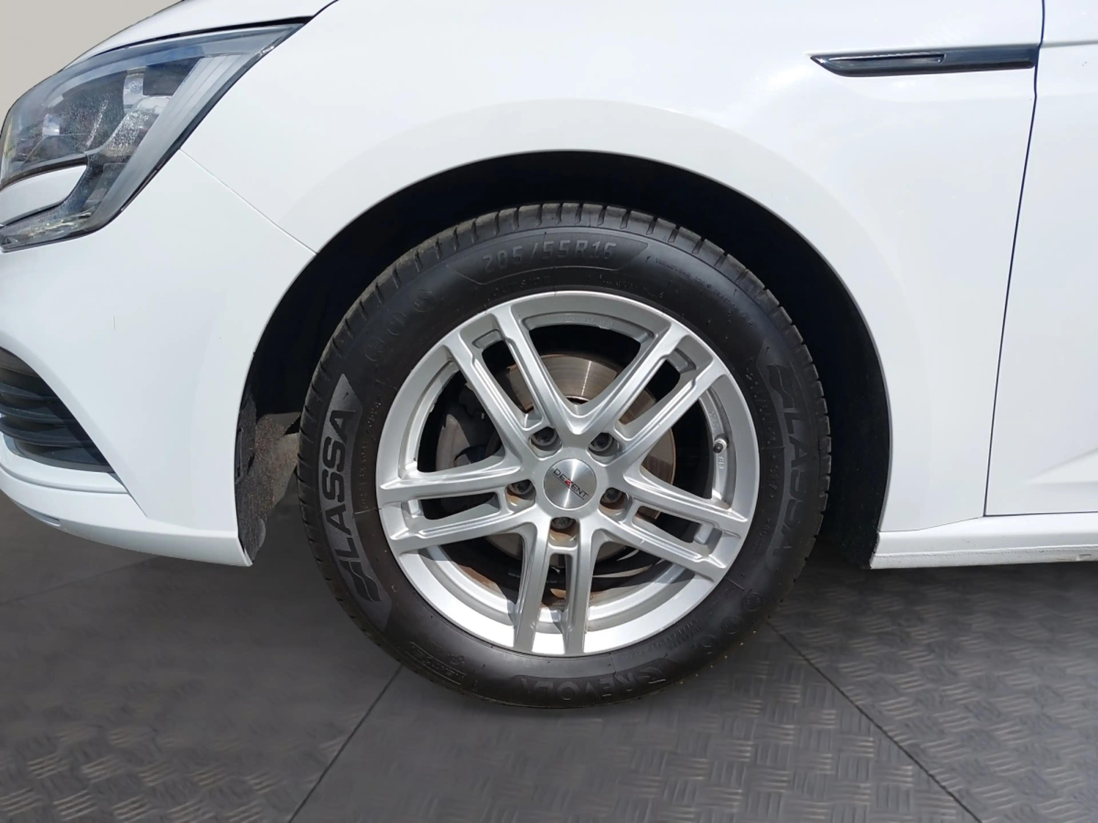 Renault Megane MEGANE GT Life TCe 100 — photo 14