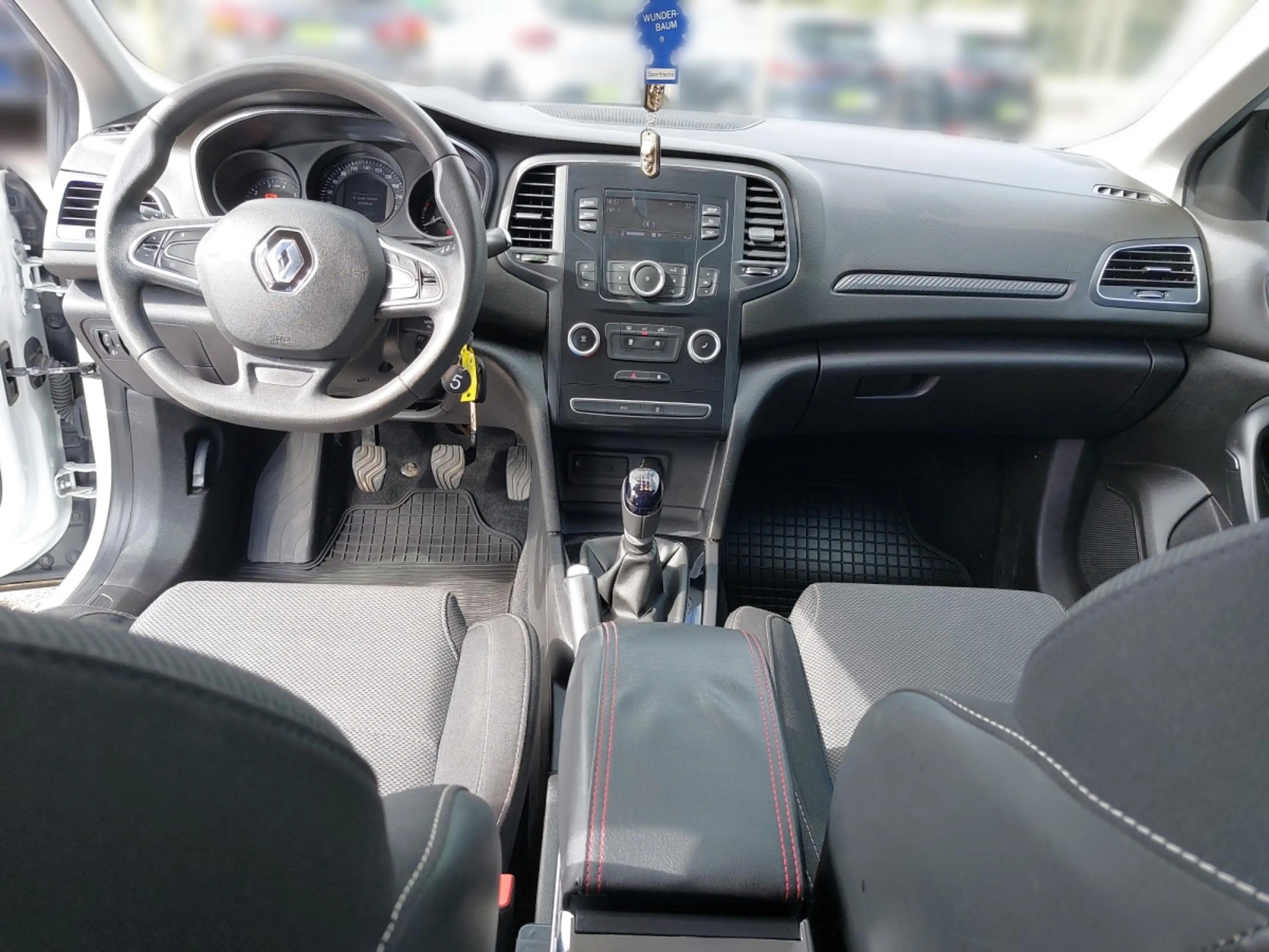 Renault Megane MEGANE GT Life TCe 100 — photo 4